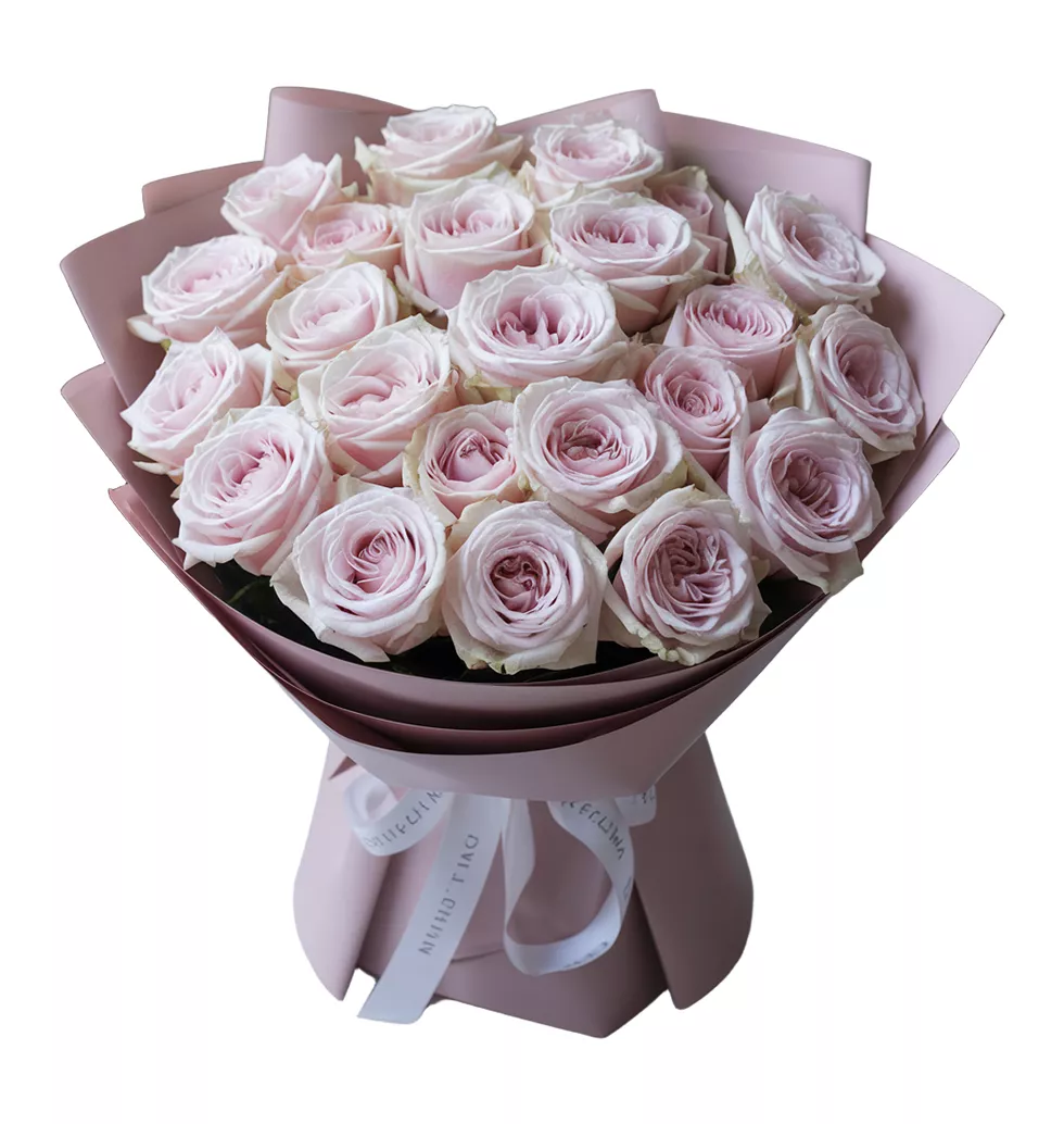 Elegant Milky Pink Rose Arrangement